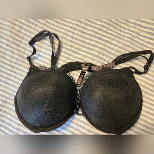 Victoria's Secret Bombshell Plunge Black Lace Bra